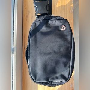 Brand new Lululemon side bag